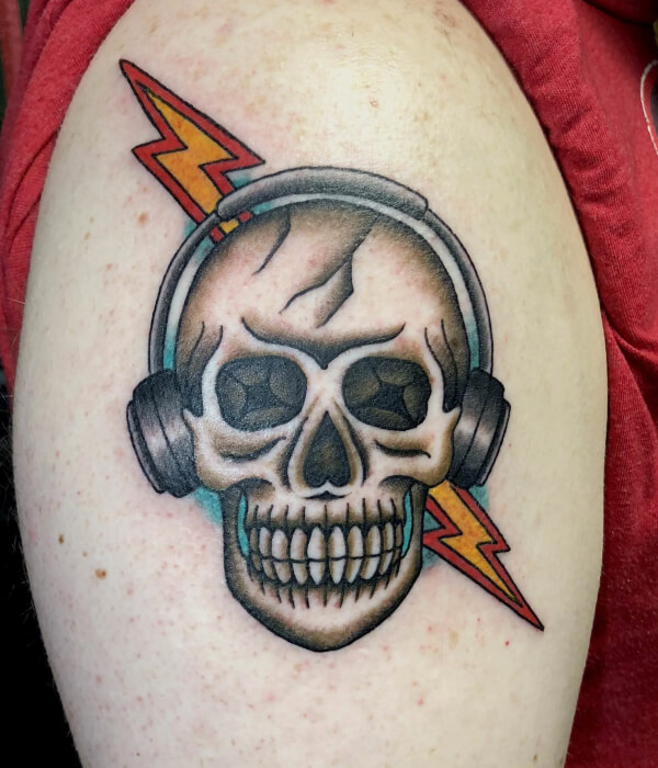 Lightning tattoo with skull