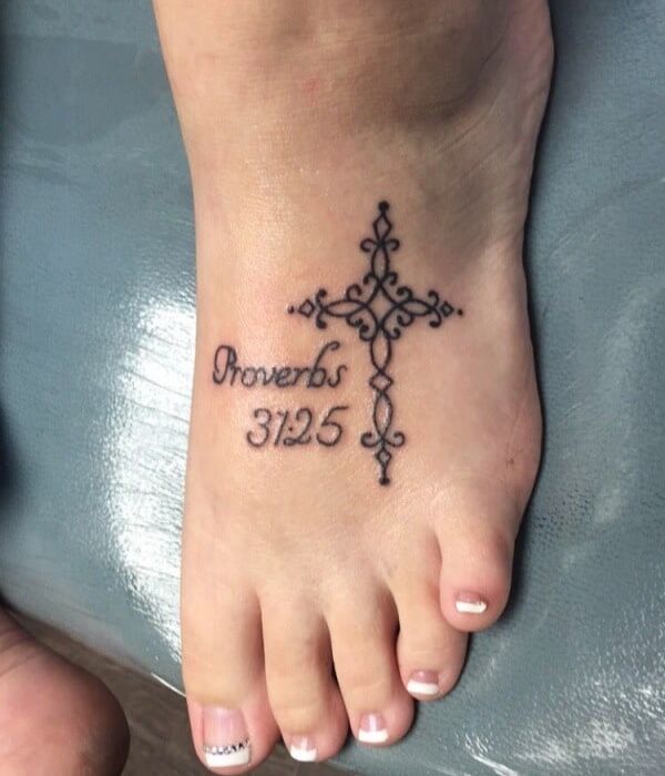 cross foot tatoo