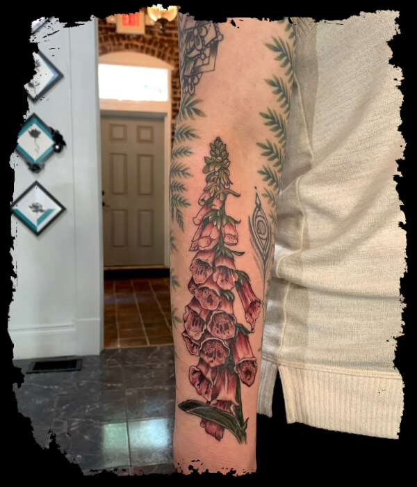Foxglove Flowe­r Tattoo Ideas