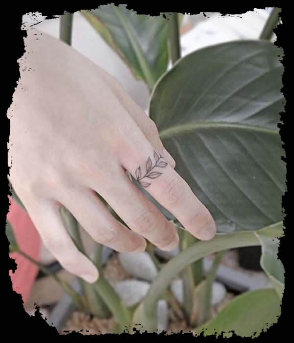 vine-ring-tattoo