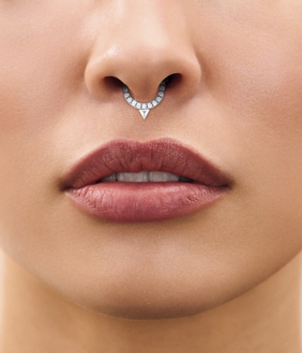 How-to-Change-Out-a-Septum-Piercing