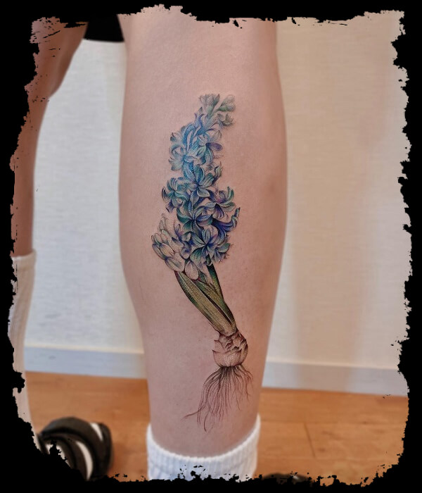 Hyacinth-Tattoo-on-leg