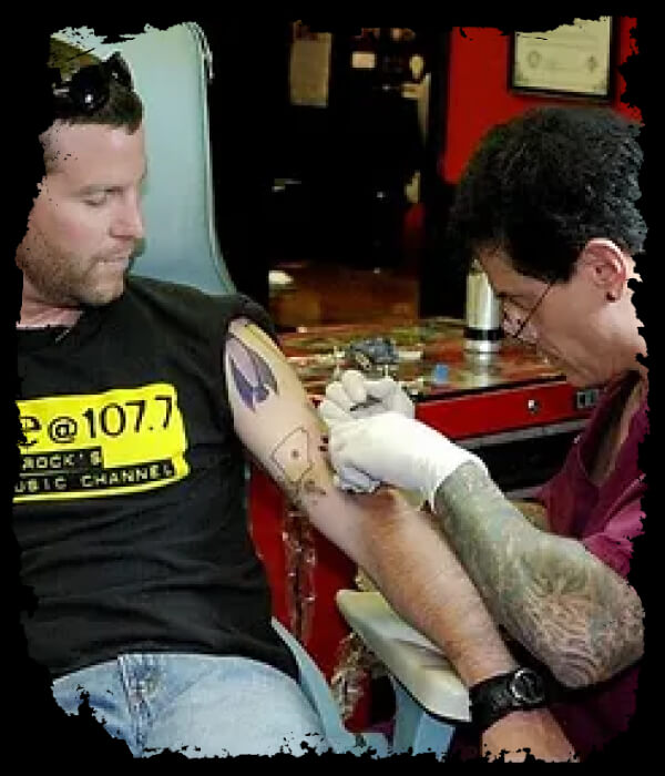 Mike-Santa-Cruz-Best-Tattoo-Artist-in-Arkansas