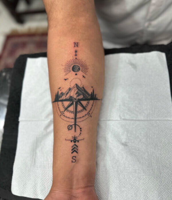 Compass Tattoos - Trending Tattoo Compass-Tattoos