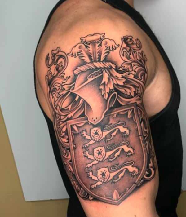 Family Crest Tattoos - Trending Tattoo Family-Crest-Tattoos