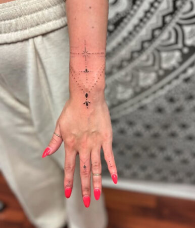 Dainty Tattoo Ideas 9