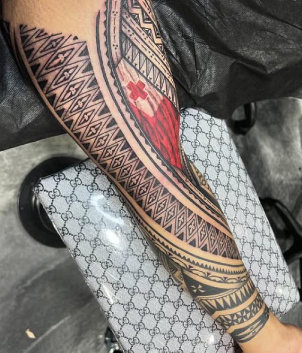 Traditional Tongan Tattoo - Trending Tattoo Traditional-Tongan-Tattoo