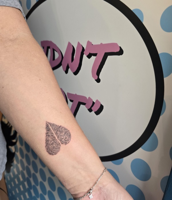 Upside Down Fingerprint Heart Tattoo - Trending Tattoo Upside-Down-Fingerprint-Heart-Tattoo