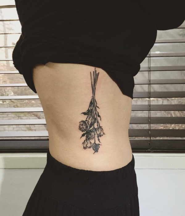 Upside Down Rose Bouquet Tattoo - Trending Tattoo Upside-Down-Rose-Bouquet-Tattoo