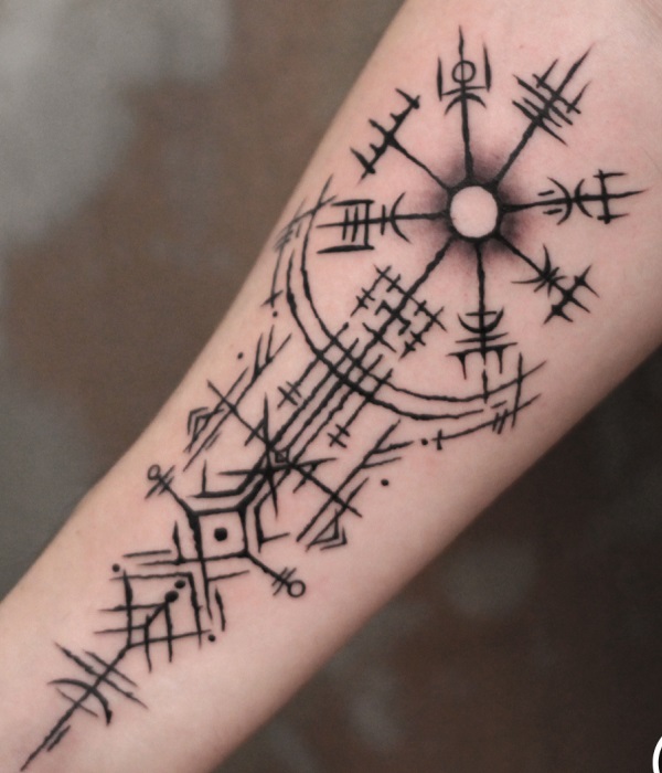 Vegvisir Arm Tattoo - Trending Tattoo Vegvisir-Arm-Tattoo