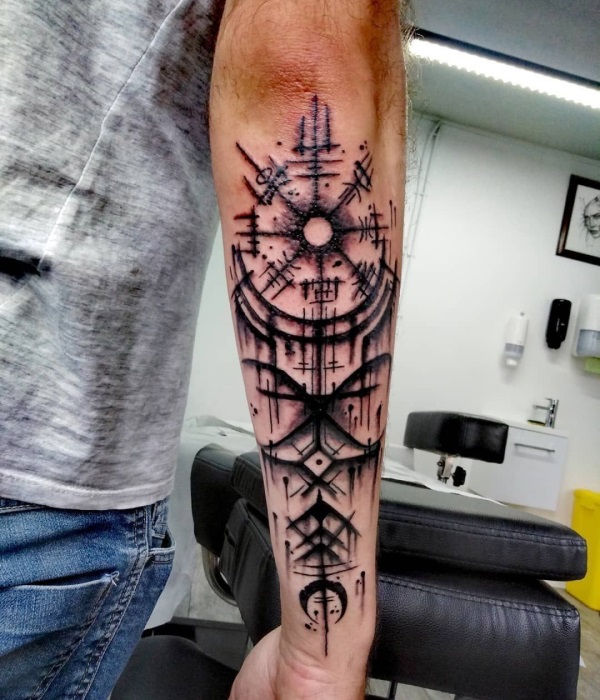 Vegvisir Forearm Tattoo - Trending Tattoo Vegvisir-Forearm-Tattoo