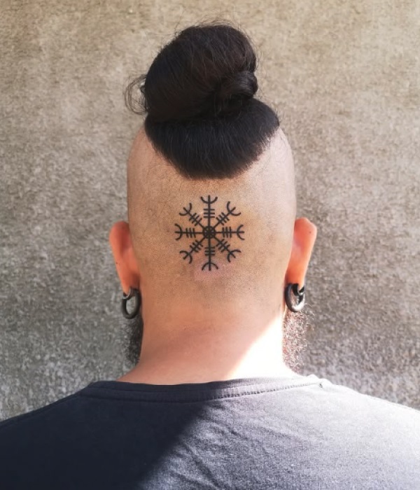 Vegvisir Head Tattoo - Trending Tattoo Vegvisir-Head-Tattoo