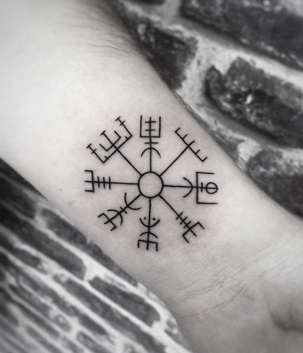 Vegvisir Minimalist Tattoo - Trending Tattoo Vegvisir-Minimalist-Tattoo