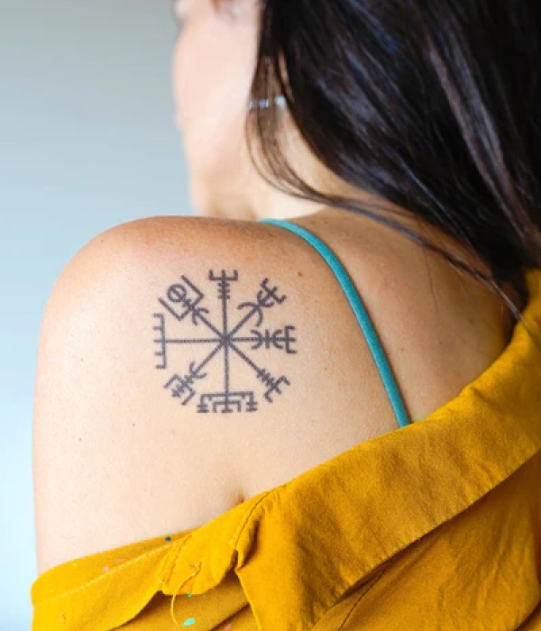 Vegvisir Viking Symbol Back Tattoo - Trending Tattoo Vegvisir-Viking-Symbol-Back-Tattoo