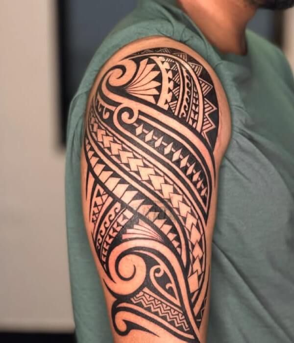 Maori Tribal Shoulder Tattoo - Trending Tattoo Maori-Tribal-Shoulder-Tattoo