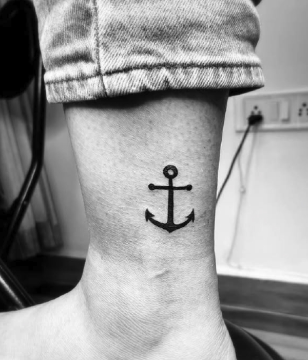 Small Anchor Tattoo - Trending Tattoo Small-Anchor-Tattoo