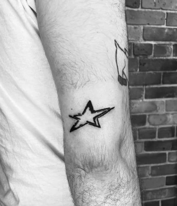 Small Star Tattoo - Trending Tattoo Small-Star-Tattoo