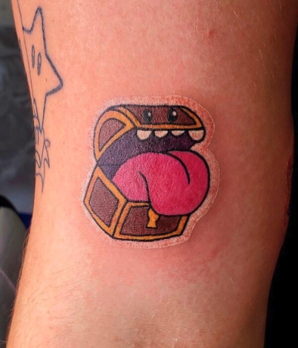 Mini Mimic Familiar Tattoo - Trending Tattoo Mini Mimic Familiar Tattoo