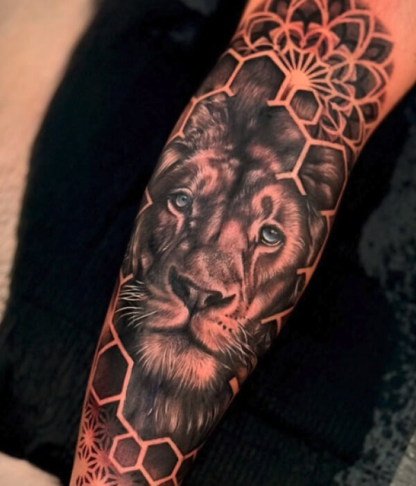 Majestic Lion Tattoo - Trending Tattoo Majestic Lion Tattoo
