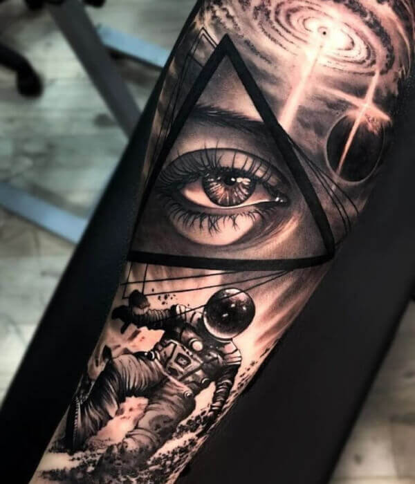 Space and Galaxy Tattoos - Trending Tattoo Space and Galaxy Tattoos