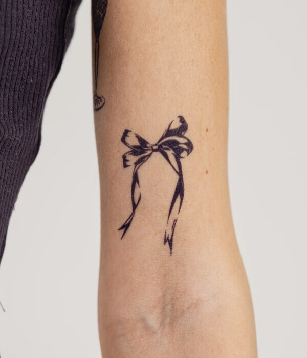 Blackwork Bow Tattoo