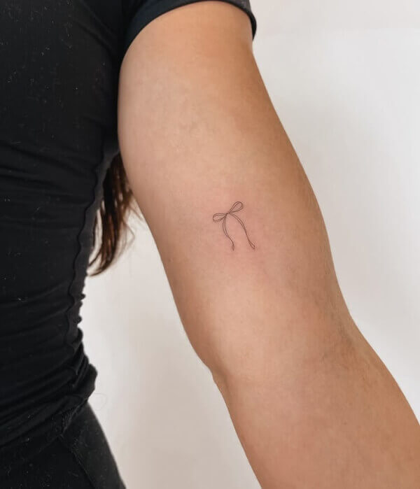 Minimalist Fine-Line Bow Tatto