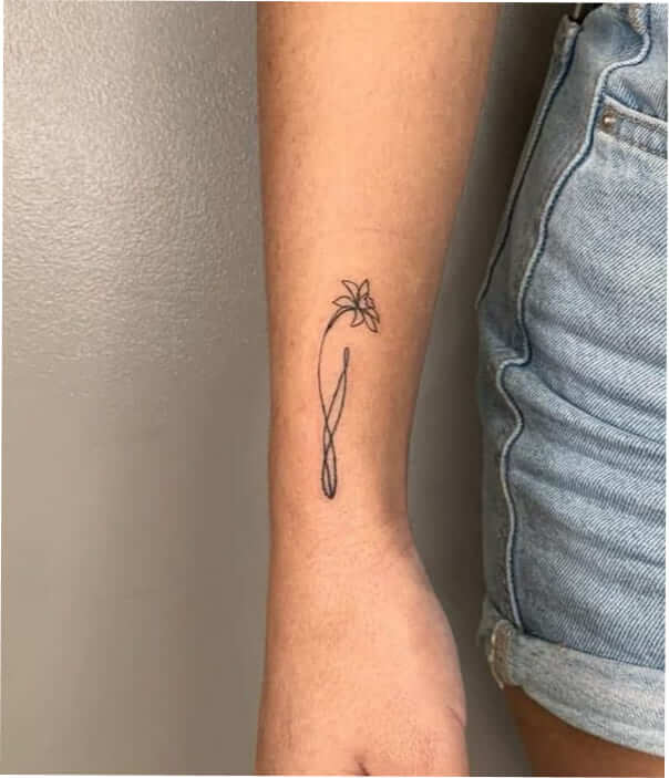 Hyper-Minimal-Fine-Line-Tattoo
